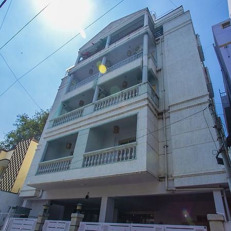 Oyo 23360 White Bricks Inn Bengalúr Exteriér fotografie